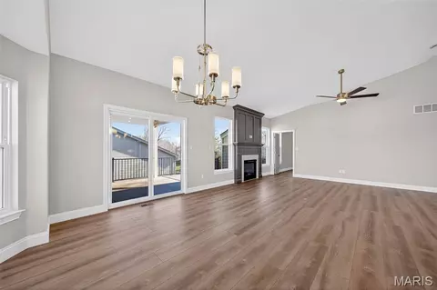 Living - 202 Keaton Woods Dr, O'fallon, MO 63368 photo 2 of 6