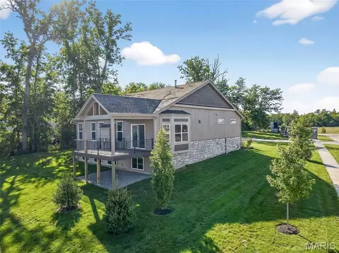 Exterior - 202 Keaton Woods Dr, O'fallon, MO 63368 photo 4 of 7