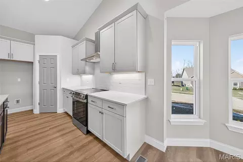 Kitchen - 202 Keaton Woods Dr, O'fallon, MO 63368 photo 4 of 4
