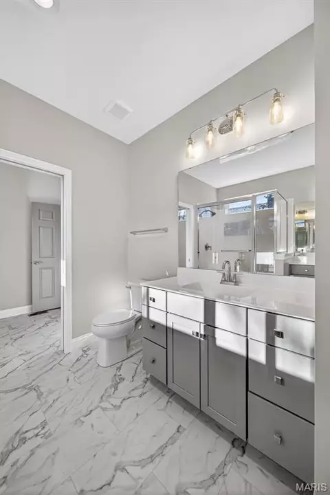 Bath - 202 Keaton Woods Dr, O'fallon, MO 63368 photo 2 of 4