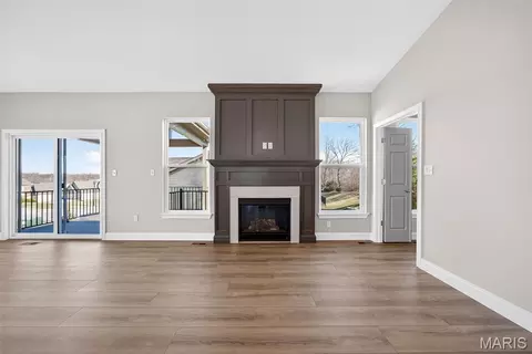 Living - 202 Keaton Woods Dr, O'fallon, MO 63368 photo 6 of 6
