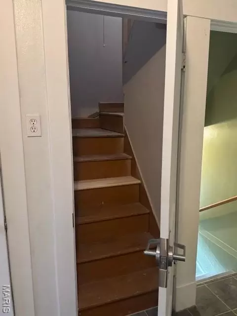 10 S 29th St, Belleville, IL 62226