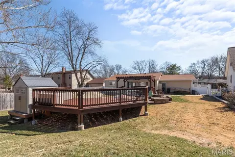 Exterior - 677 Rustic Valley Dr, Ballwin, MO 63021 photo 5 of 6