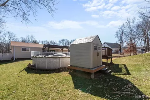 Exterior - 677 Rustic Valley Dr, Ballwin, MO 63021 photo 6 of 6