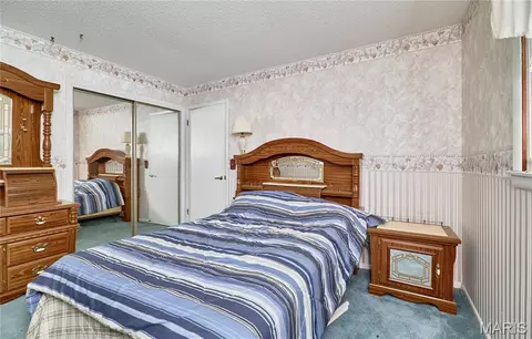 Bedroom - 339 White Rd, Hawk Point, MO 63349 photo 2 of 5