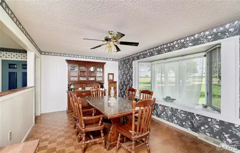 Dining - 339 White Rd, Hawk Point, MO 63349 photo 1 of 2
