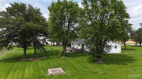 Exterior - 339 White Rd, Hawk Point, MO 63349 photo 9 of 10