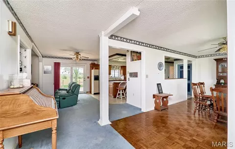 Entry Way - 339 White Rd, Hawk Point, MO 63349 photo 2 of 2