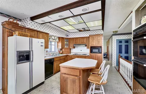 Kitchen - 339 White Rd, Hawk Point, MO 63349 photo 2 of 3
