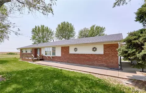 339 White Rd, Hawk Point, MO 63349