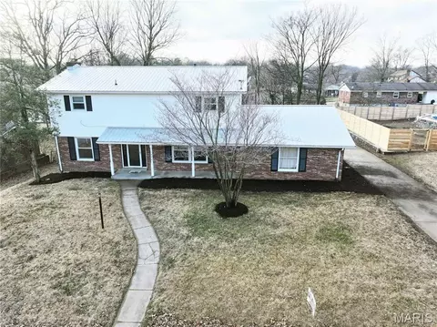 1829 Weissinger Ln, Cape Girardeau, MO 63701