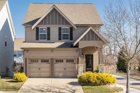 2736 Grover Crossing Dr, Wildwood, MO 63040