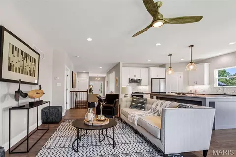 Living - 4 Challenger Ct, O'fallon, MO 63366 photo 3 of 3