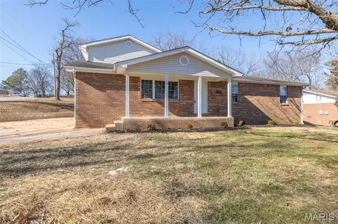 2601 Forest Vw, Poplar Bluff, MO 63901