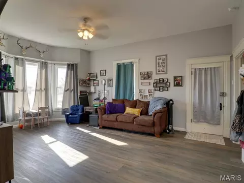 312 S Locust St, Monroe City, MO 63456