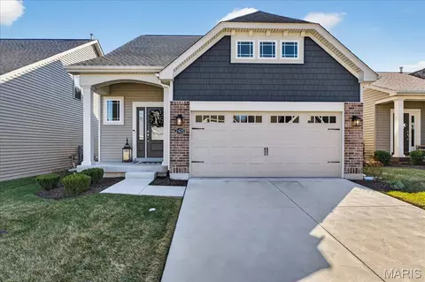 2425 Windswept Farms Dr, Eureka, MO 63025