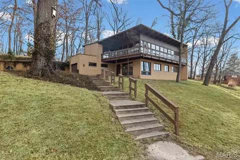270 Shady Ln, East Alton, IL 62024