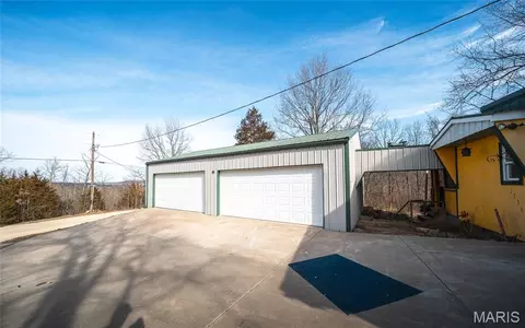 1336 Hartshorn Dr, Hermann, MO 65041 photo 3