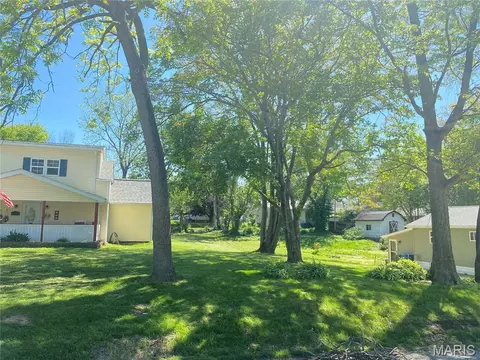 3421 Badley Ave, Alton, IL 62002