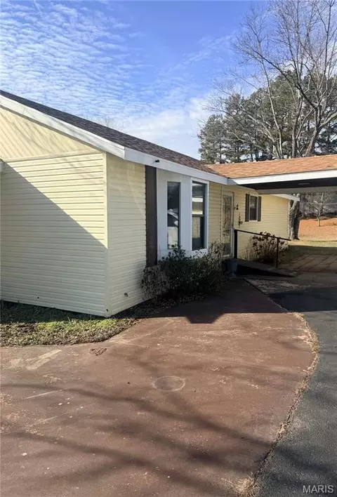 1303 Highway Nn, Poplar Bluff, MO 63901