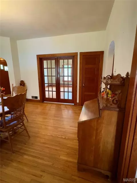 Dining - 659 E Pine St, Bourbon, MO 65441 photo 1 of 5