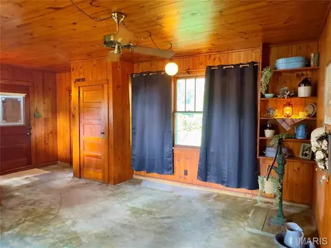 Living - 659 E Pine St, Bourbon, MO 65441 photo 6 of 6