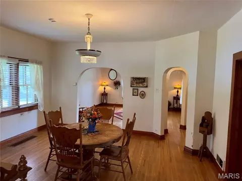 Dining - 659 E Pine St, Bourbon, MO 65441 photo 3 of 5