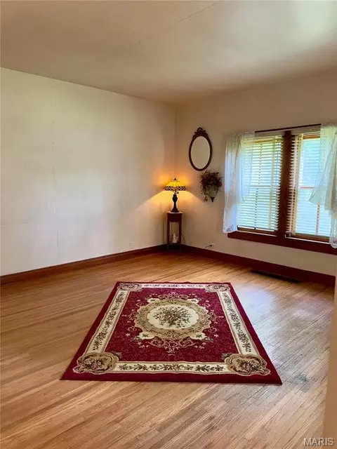 Other - 659 E Pine St, Bourbon, MO 65441 photo 2 of 5