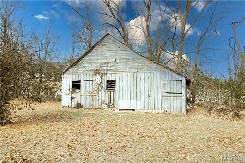 Other - 659 E Pine St, Bourbon, MO 65441 photo 2 of 4