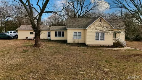 Other - 659 E Pine St, Bourbon, MO 65441 photo 1 of 4