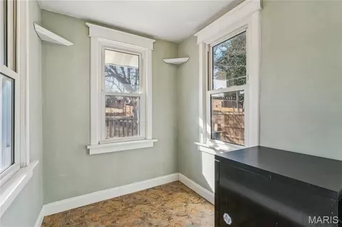Entry Way - 6652 Hancock Ave, Saint Louis, MO 63139 photo 3 of 4
