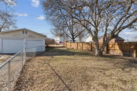 Exterior - 6652 Hancock Ave, Saint Louis, MO 63139 photo 6 of 7