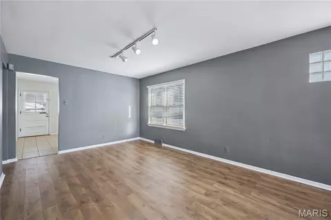 Living - 5701 Arthur Ave, Saint Louis, MO 63139 photo 5 of 5