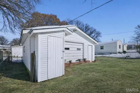 Exterior - 5701 Arthur Ave, Saint Louis, MO 63139 photo 3 of 5