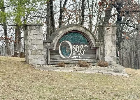 168 Cherokee Ct, Pacific, MO 63069