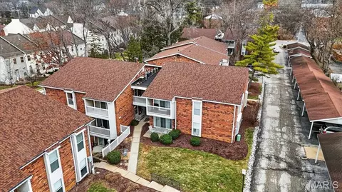 522 Nirk Ave #I, Kirkwood, MO 63122