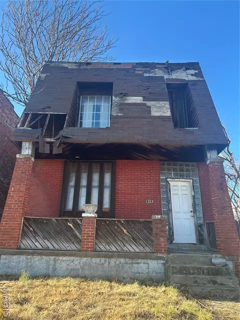 1323 N Taylor Ave, Saint Louis, MO 63113