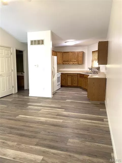 Kitchen - 2300 Willows Ct, Washington, MO 63090 photo 3 of 3