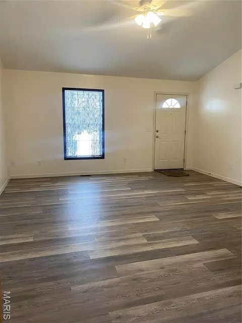 Living - 2300 Willows Ct, Washington, MO 63090 photo 5 of 5