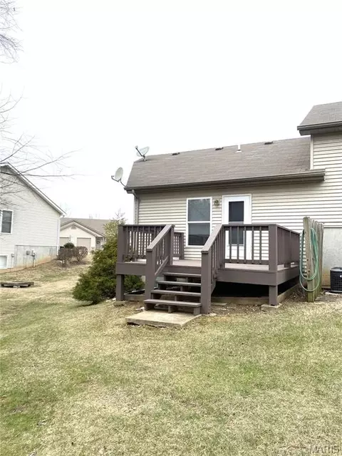 Exterior - 2300 Willows Ct, Washington, MO 63090 photo 2 of 6