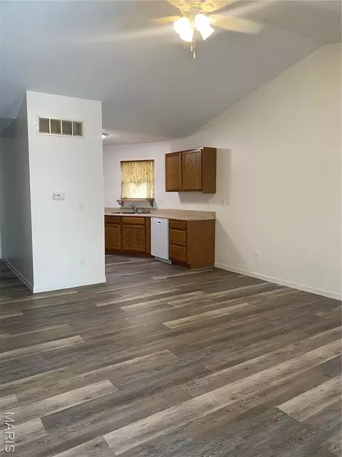 Living - 2300 Willows Ct, Washington, MO 63090 photo 1 of 5