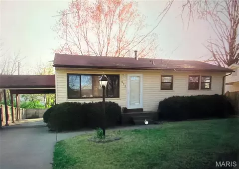 625 S Saint Jacques St, Florissant, MO 63031