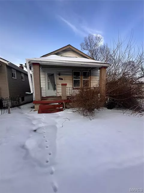 6059 Harney Ave, Saint Louis, MO 63136