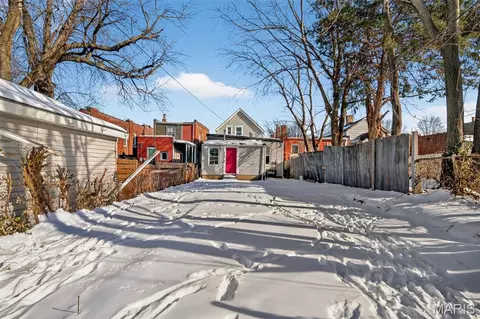 Exterior - 3721 S Compton Ave, Saint Louis, MO 63118 photo 3 of 5