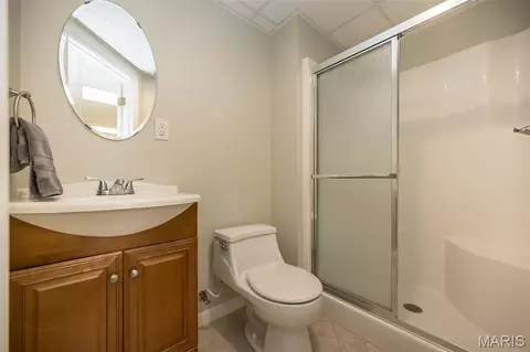 Bath - 6827 Eagles Landing Ct, Pacific, MO 63069 photo 4 of 4