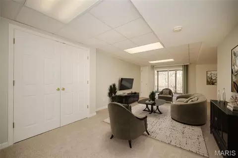 Living - 6827 Eagles Landing Ct, Pacific, MO 63069 photo 6 of 6