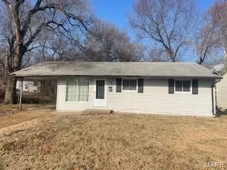 95 Florissant Park Dr, Florissant, MO 63031