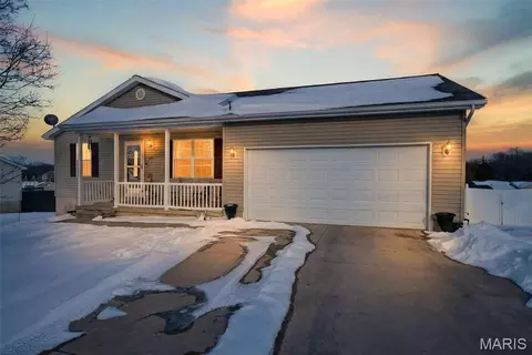 1120 Hawthorne Dr, Desloge, MO 63628