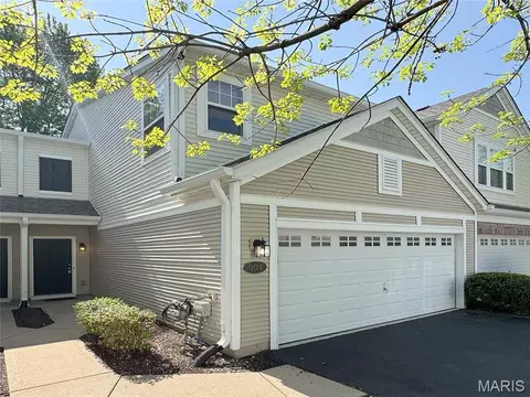 904 Kingston Terrace Ct, Saint Charles, MO 63301