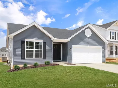 556 Apple Orchard Ln, Wentzville, MO 63385